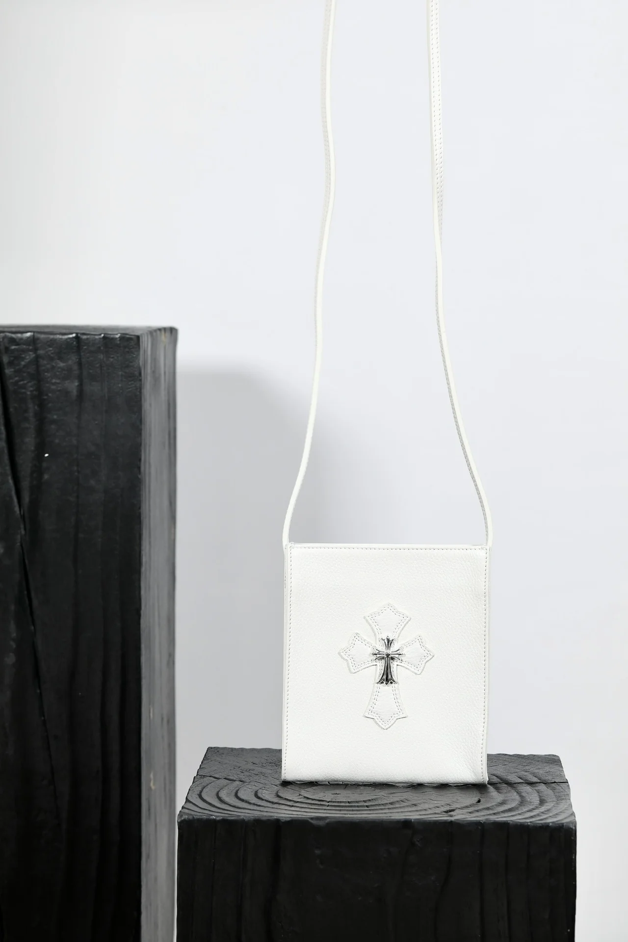 Сумка через плечо Chrome Hearts